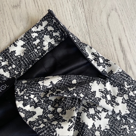 ANGL | Flowy Printed Pants - Picture 5 of 7